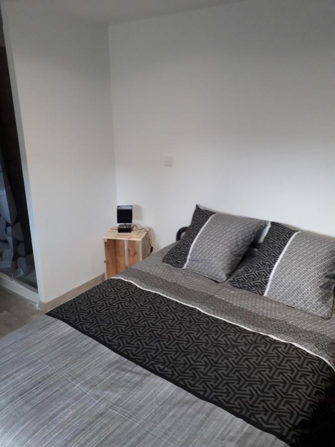 Bed and Breakfast Les Tremieres Saint-Paul-des-Fonts Экстерьер фото