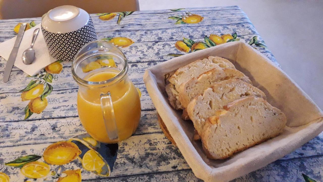 Bed and Breakfast Les Tremieres Saint-Paul-des-Fonts Экстерьер фото